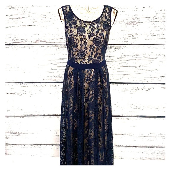 Gorgeous Navy Blue Lace Lined Maxi Dress - Picture 1 of 5
